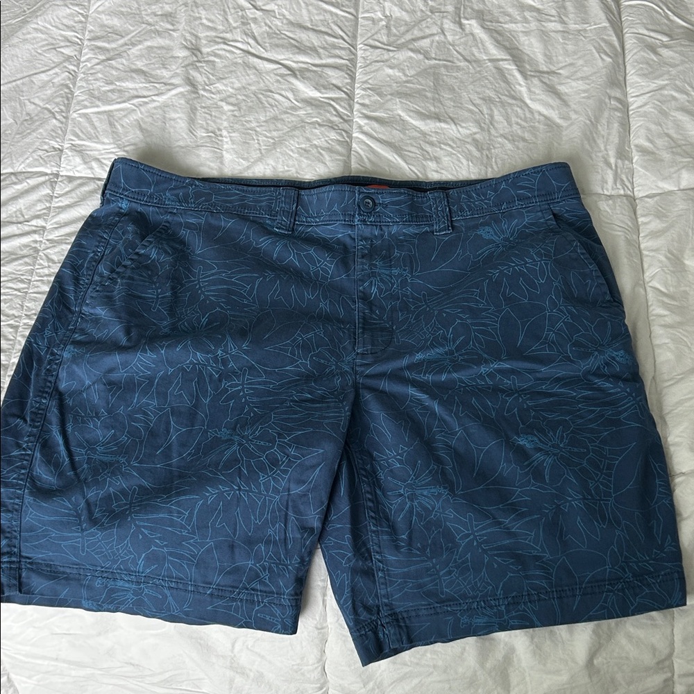 St. John's Bay Navy Floral Men's Shorts